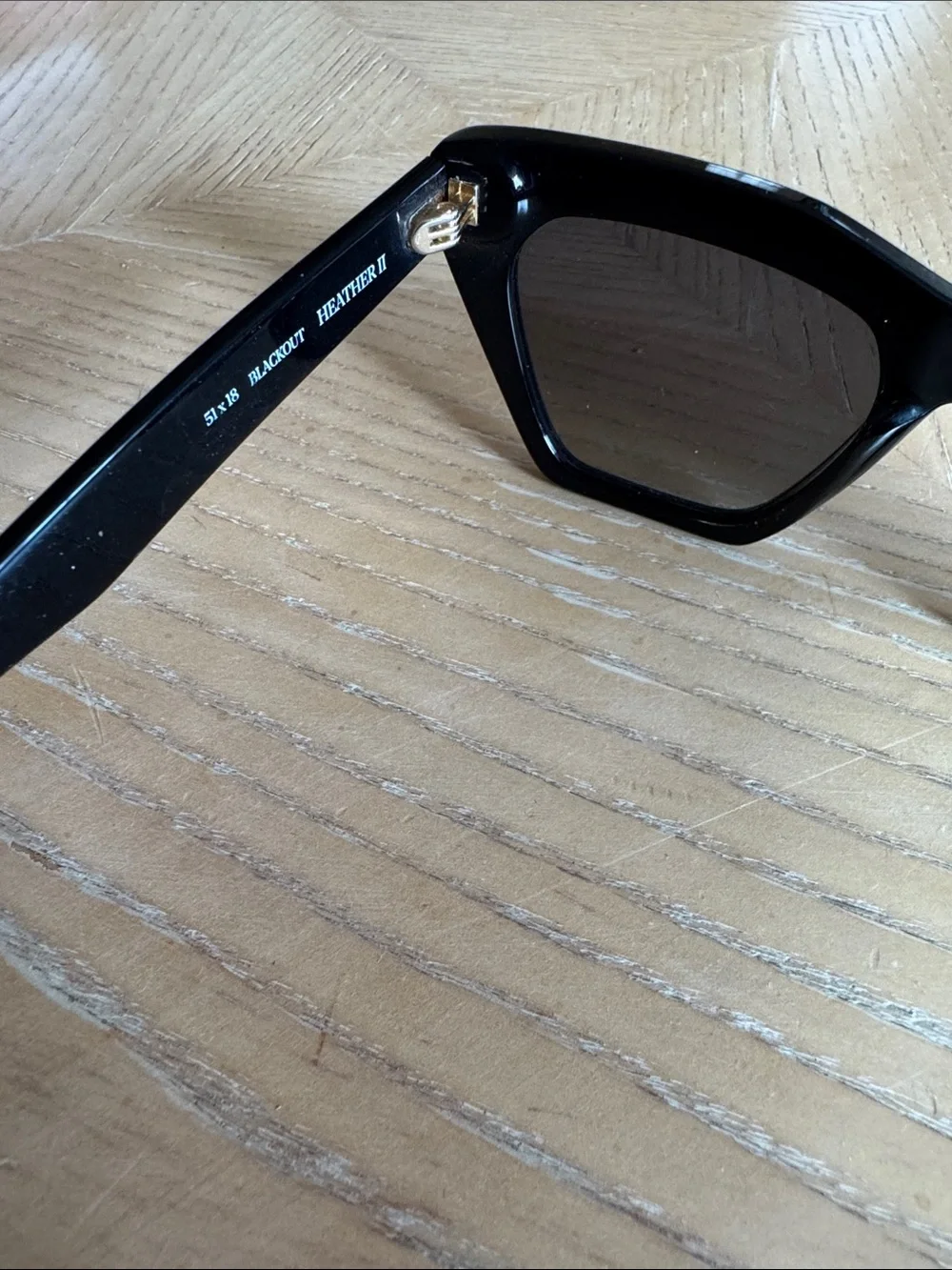 Feroce Black Cat-Eye Women's Sunglasses